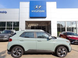 New 2025 Hyundai Venue SEL image 1