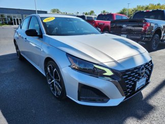 Used 2023 Nissan Altima 2.5 SR video 1