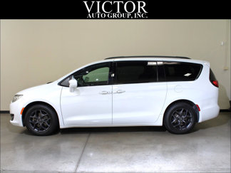 Used 2018 Chrysler Pacifica Touring-L Plus image 1
