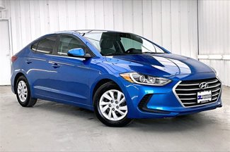 Used 2017 Hyundai Elantra SE image 1