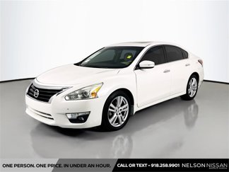 Used 2015 Nissan Altima 3.5 SL image 1