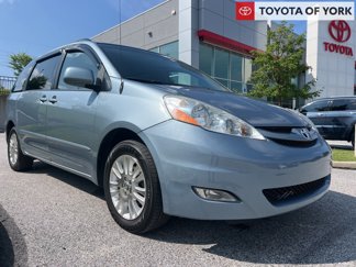 Used 2010 Toyota Sienna XLE image 1