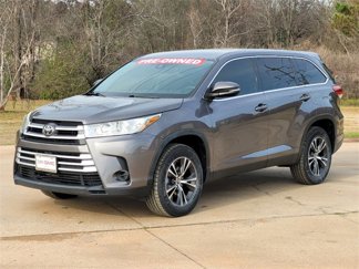 Used 2019 Toyota Highlander LE image 1