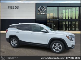 Used 2024 GMC Terrain SLE image 1