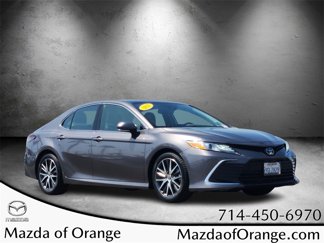 Used 2022 Toyota Camry XLE image 1