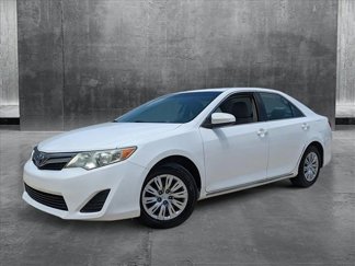 Used 2013 Toyota Camry LE image 1