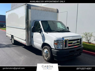 Used 2022 Ford E-350 and Econoline 350 Super Duty image 1