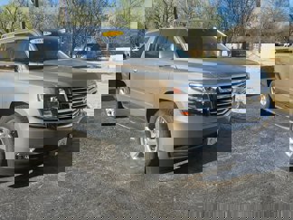 Used 2019 Chevrolet Suburban Premier image 1