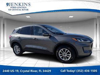 Used 2021 Ford Escape SE image 1