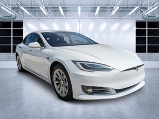 Used 2016 Tesla Model S 90D image 1
