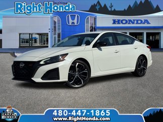 Used 2023 Nissan Altima 2.5 SR image 1
