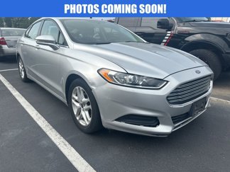 Used 2013 Ford Fusion SE image 1