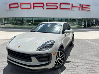 Certified 2022 Porsche Macan image 1
