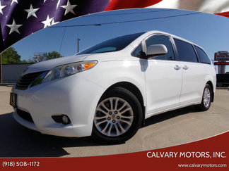 Used 2013 Toyota Sienna XLE image 1