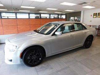Used 2022 Chrysler 300 Touring L image 1