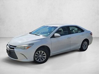 Used 2016 Toyota Camry LE video 1