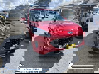 Used 2020 Ford Escape SEL image 1