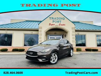 Used 2017 INFINITI QX30 Premium image 1