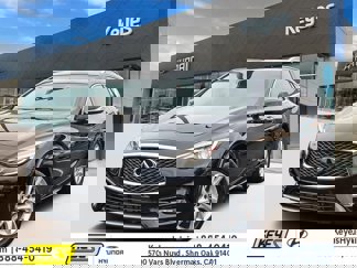 Used 2017 INFINITI QX30 Premium image 1