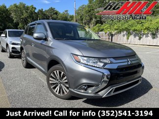 Used 2020 Mitsubishi Outlander SE image 1