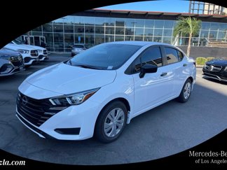 Used 2023 Nissan Versa S image 1