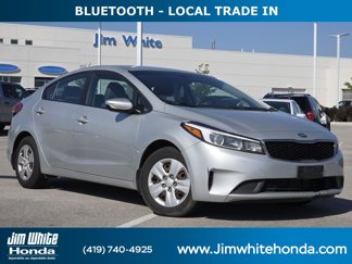 Used 2017 Kia Forte LX image 1