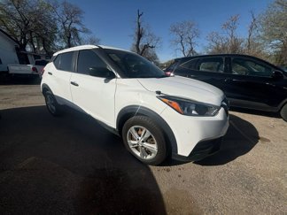 Used 2020 Nissan Kicks S image 1
