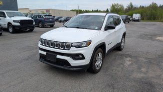 Used 2022 Jeep Compass Latitude image 1