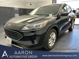 Used 2022 Ford Escape SE image 1