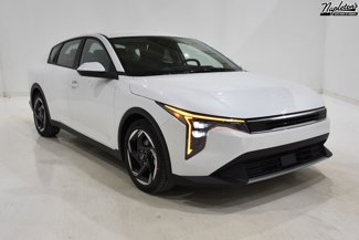 New 2025 Kia K4 EX image 1