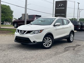 Used 2017 Nissan Rogue Sport SV w/ SV Premium Package image 1