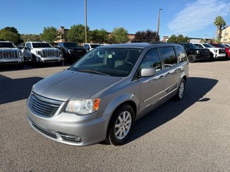 Used 2016 Chrysler Town & Country Touring image 1