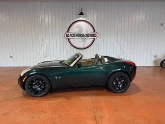 Used 2007 Pontiac Solstice Convertible w/ Premium Package image 1