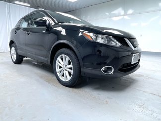 Used 2018 Nissan Rogue Sport SV w/ SV Technology Package image 1
