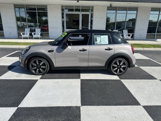 Used 2022 MINI Cooper S image 1