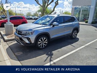 Used 2022 Volkswagen Taos SE image 1
