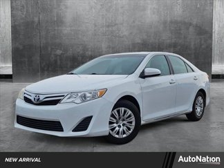 Used 2013 Toyota Camry LE image 1