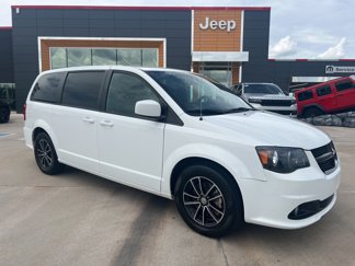 Used 2018 Dodge Grand Caravan SE image 1
