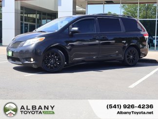 Used 2011 Toyota Sienna XLE image 1