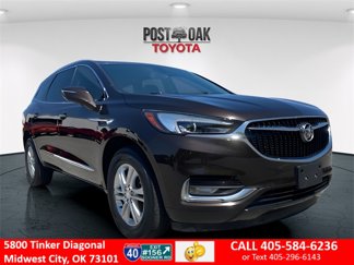 Used 2018 Buick Enclave Essence image 1