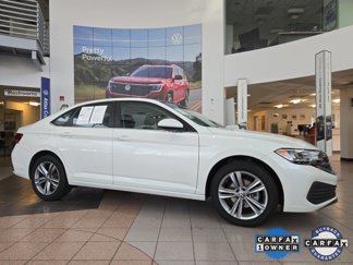 Certified 2024 Volkswagen Jetta SE image 1