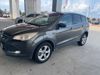 Used 2016 Ford Escape SE image 1