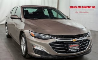 Used 2023 Chevrolet Malibu LT image 1