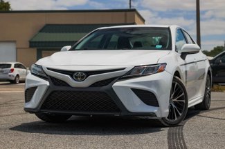 Used 2018 Toyota Camry SE image 1