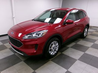 Used 2020 Ford Escape SE image 1