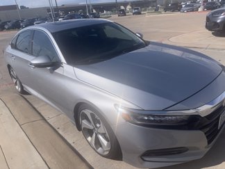 Used 2018 Honda Accord Touring image 1