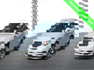 Used 2012 Chrysler 200 Touring image 1