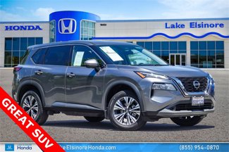 Used 2021 Nissan Rogue SV image 1