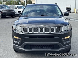 Used 2018 Jeep Compass Sport video 2