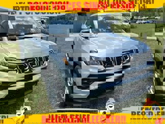 New 2025 Jeep Compass Latitude image 1